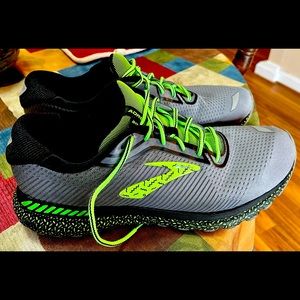 Men’s Brooks Adrenaline 20 running shoes size 14